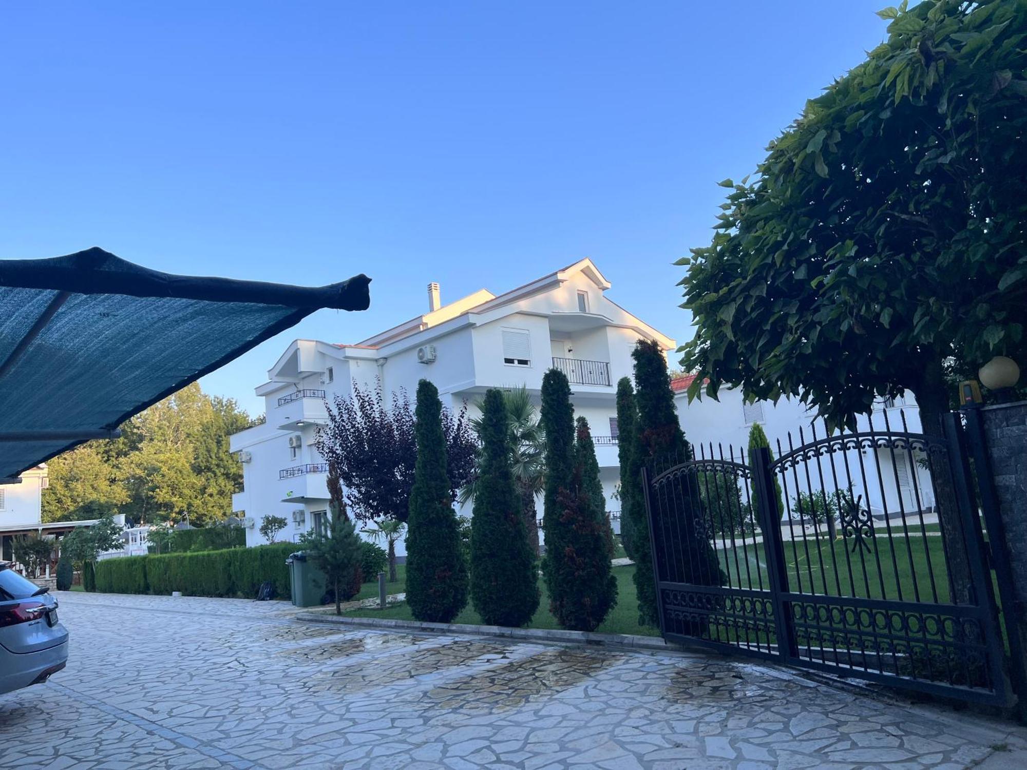 Residence Leora Ulcinj Kültér fotó